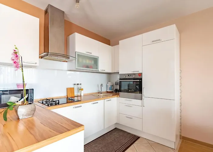 2 Bedroom Stunning In 아파트 오레비츠