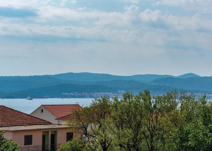 2 Bedroom Stunning In