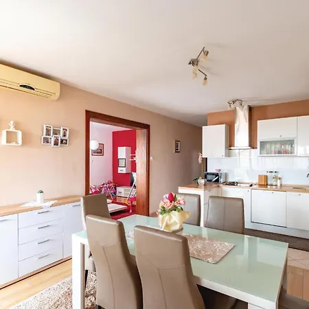 Appartement 2 Bedroom Stunning In Orebić