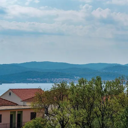 2 Bedroom Stunning In